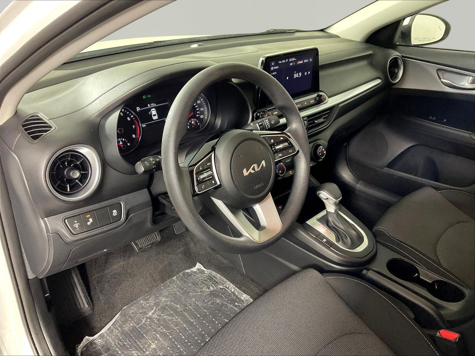 Used 2024 Kia Forte LXS w/ LXS Technology Package FWD image 17