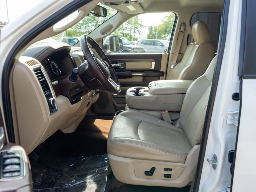 Used 2015 RAM 1500 Laramie w/ Convenience Group AWD/4WD image 11