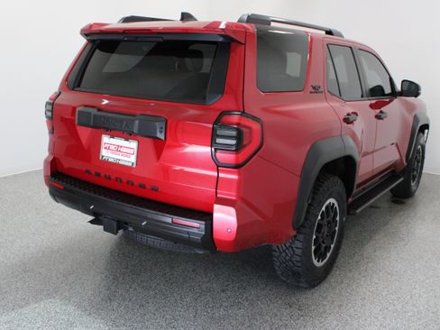 Used 2025 Toyota 4Runner TRD Off-Road Premium w/ Tow Technology Package AWD/4WD image 7