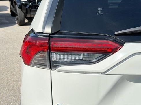 Used 2019 Toyota RAV4 XLE w/ Convenience Package image 10