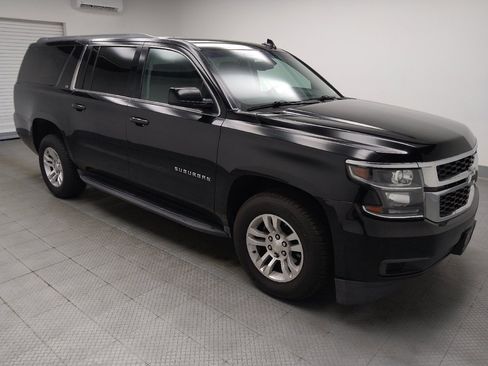 Used 2016 Chevrolet Suburban LS RWD image 11