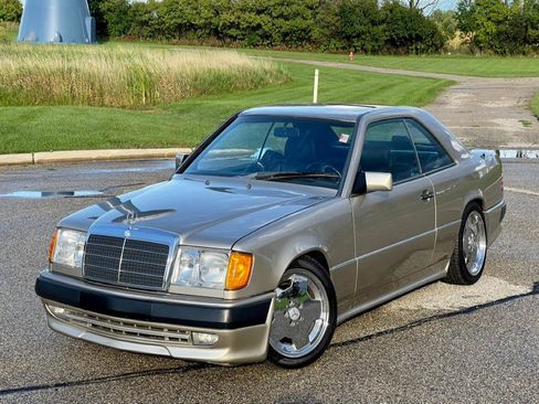 Used 1990 Mercedes-Benz 300 CE Coupe image 3