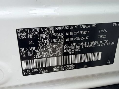Used 2025 Toyota RAV4 XLE FWD image 31