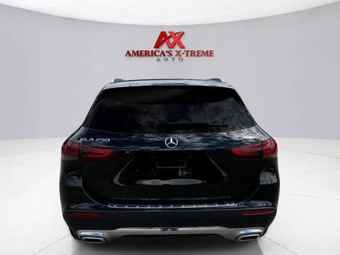 Used 2021 Mercedes-Benz GLA 250 4MATIC w/ Premium Package image 4
