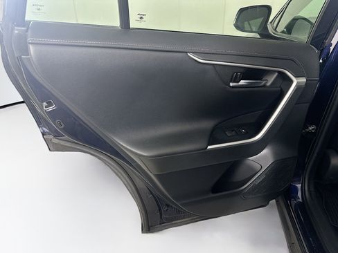 Used 2021 Toyota RAV4 Limited image 27