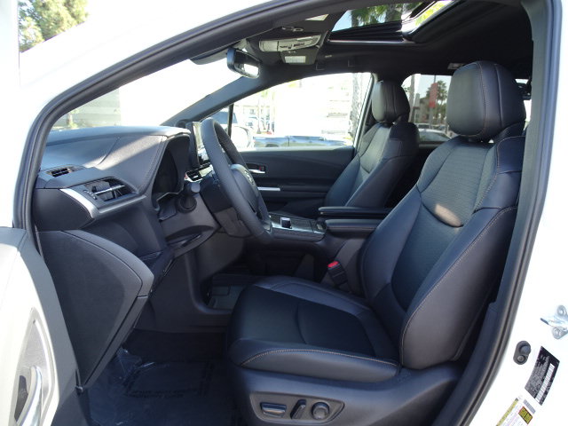 New 2026 Toyota Sienna XLE Woodland Edition AWD/4WD image 10
