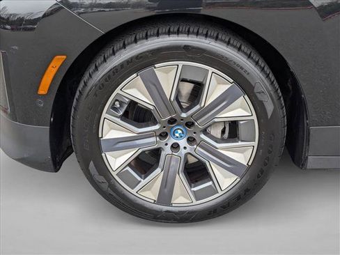 Used 2023 BMW iX xDrive50 w/ Premium Package image 28