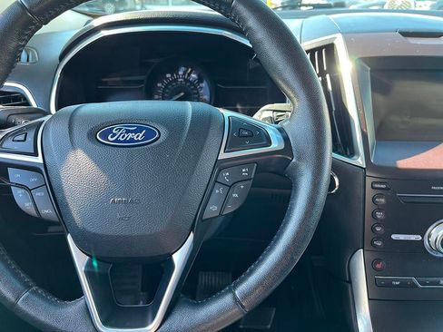 Used 2019 Ford Edge Titanium w/ Cold Weather Package image 15