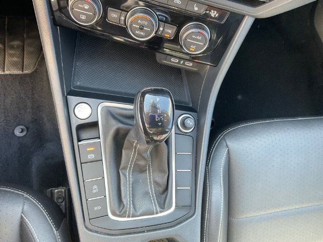 Used 2024 Volkswagen Jetta SE FWD image 28