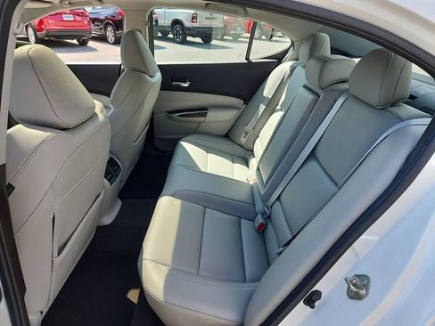 Used 2015 Acura TLX FWD image 10