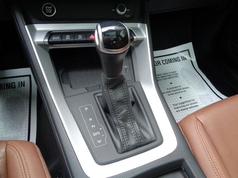 Used 2024 Audi Q3 2.0T Premium AWD/4WD image 12
