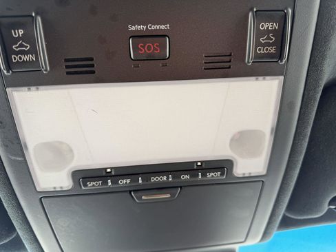 Used 2016 Lexus LS 460 image 18