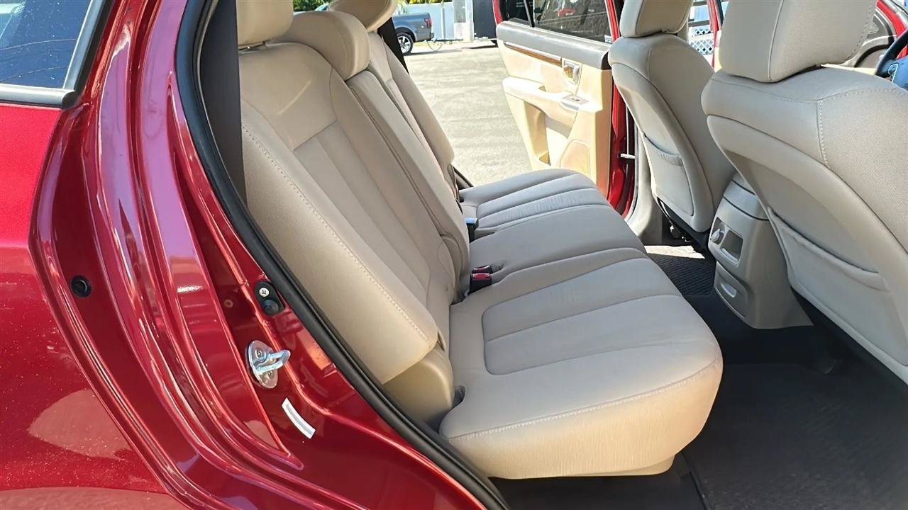 Used 2010 Hyundai Santa Fe GLS FWD image 34