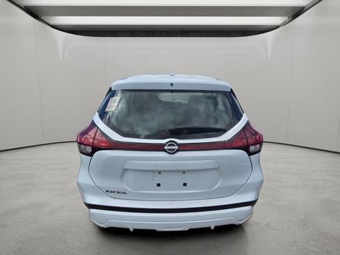Used 2023 Nissan Kicks S image 8
