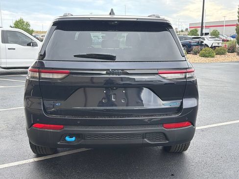 Used 2024 Jeep Grand Cherokee Trailhawk w/ Luxury Tech Group III AWD/4WD image 7