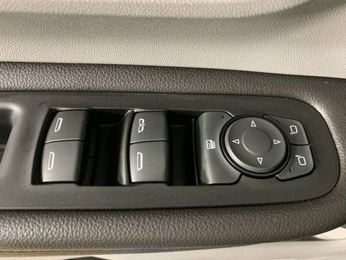 Used 2019 GMC Terrain SLT w/ Preferred Package image 28