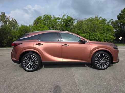 Used 2025 Lexus RX 350 Premium Plus FWD image 2
