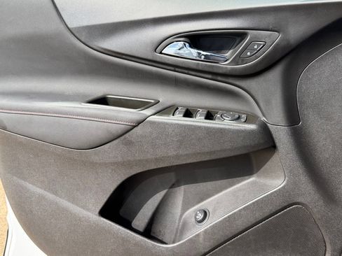 Used 2024 Chevrolet Equinox RS FWD image 28