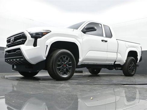 Used 2024 Toyota Tacoma SR image 26
