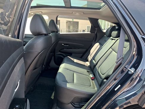 Used 2025 Hyundai Tucson Limited AWD/4WD image 10
