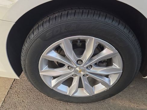 Used 2023 Chevrolet Malibu LT FWD image 5
