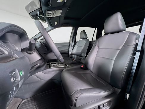 Used 2023 Honda Passport EX-L image 11