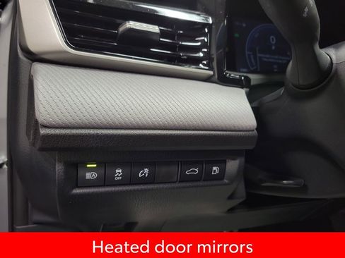 Used 2026 Toyota Camry SE image 19