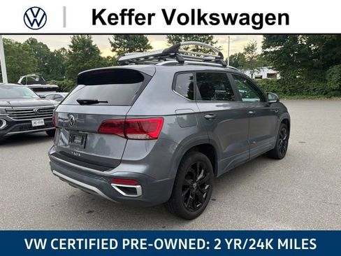 Used 2022 Volkswagen Taos SE FWD image 7