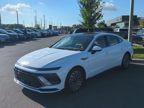 New 2026 Hyundai Sonata Limited FWD image 9