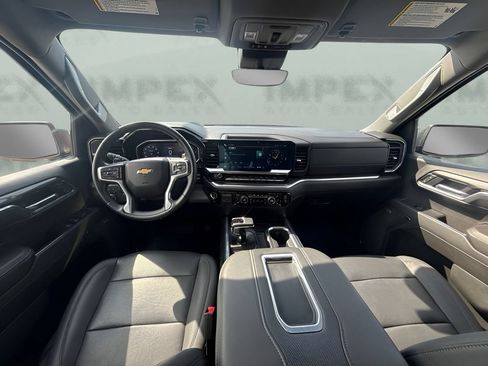 Used 2022 Chevrolet Silverado 1500 LTZ w/ Technology Package AWD/4WD image 8
