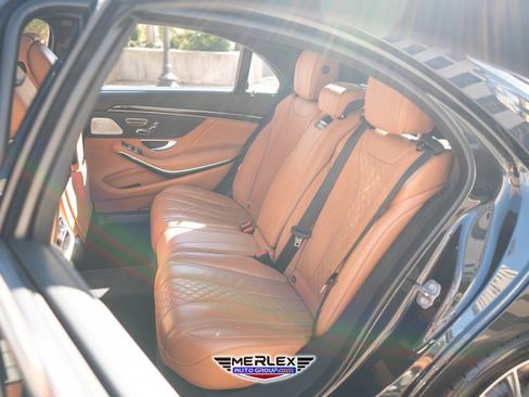 Used 2019 Mercedes-Benz S 560 4MATIC Sedan w/ Premium Package image 21