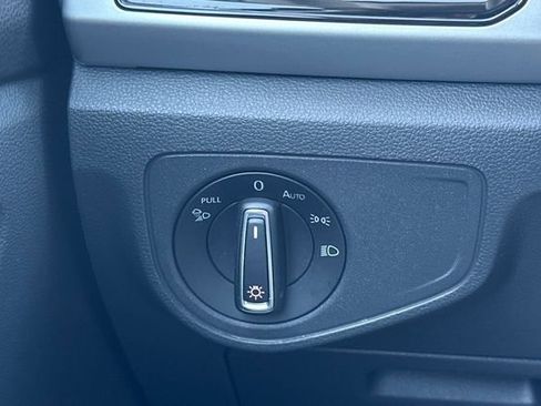 Used 2022 Volkswagen Atlas SEL image 35