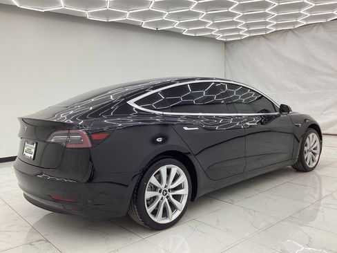 Used 2018 Tesla Model 3 Mid Range RWD image 11