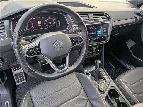 Used 2024 Volkswagen Tiguan SEL R-Line image 10