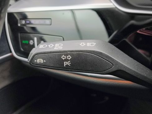 Used 2021 Audi A8 L 3.0T w/ Executive Plus Package image 50