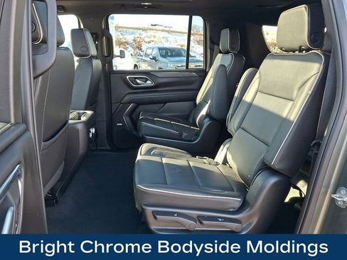 Used 2023 GMC Yukon XL SLT image 14