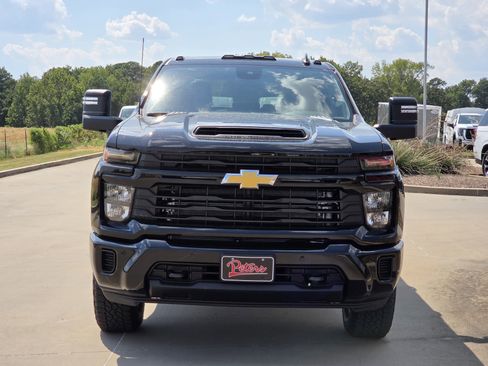 New 2026 Chevrolet Silverado 2500 Custom w/ Custom Value Package AWD/4WD image 2