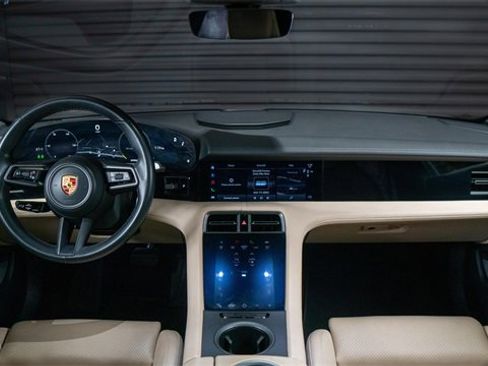 Used 2021 Porsche Taycan image 27