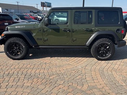 Used 2021 Jeep Wrangler Unlimited Willys image 8