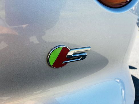Used 2016 Jaguar F-TYPE S image 21