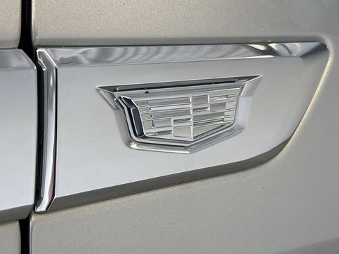 New 2025 Cadillac Escalade IQ Luxury 1 w/ LPO, Radiant Package image 37