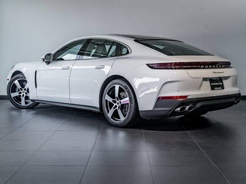 Certified 2025 Porsche Panamera 4 AWD/4WD image 3
