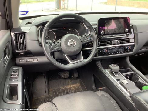 Used 2023 Nissan Pathfinder SV FWD image 9