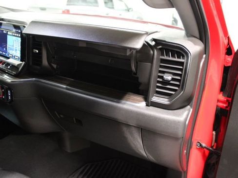 Used 2022 Chevrolet Silverado 1500 LT AWD/4WD image 25