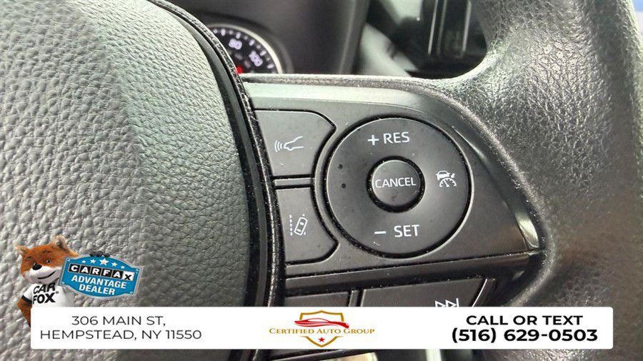 Used 2020 Toyota RAV4 LE AWD/4WD image 16