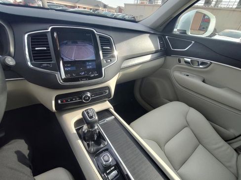 Used 2020 Volvo XC90 T5 Momentum image 22