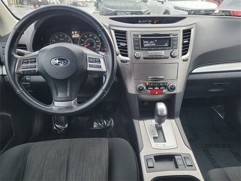Used 2013 Subaru Outback 2.5i Premium image 10