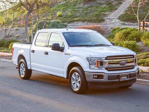 Used 2018 Ford F150 XLT image 5
