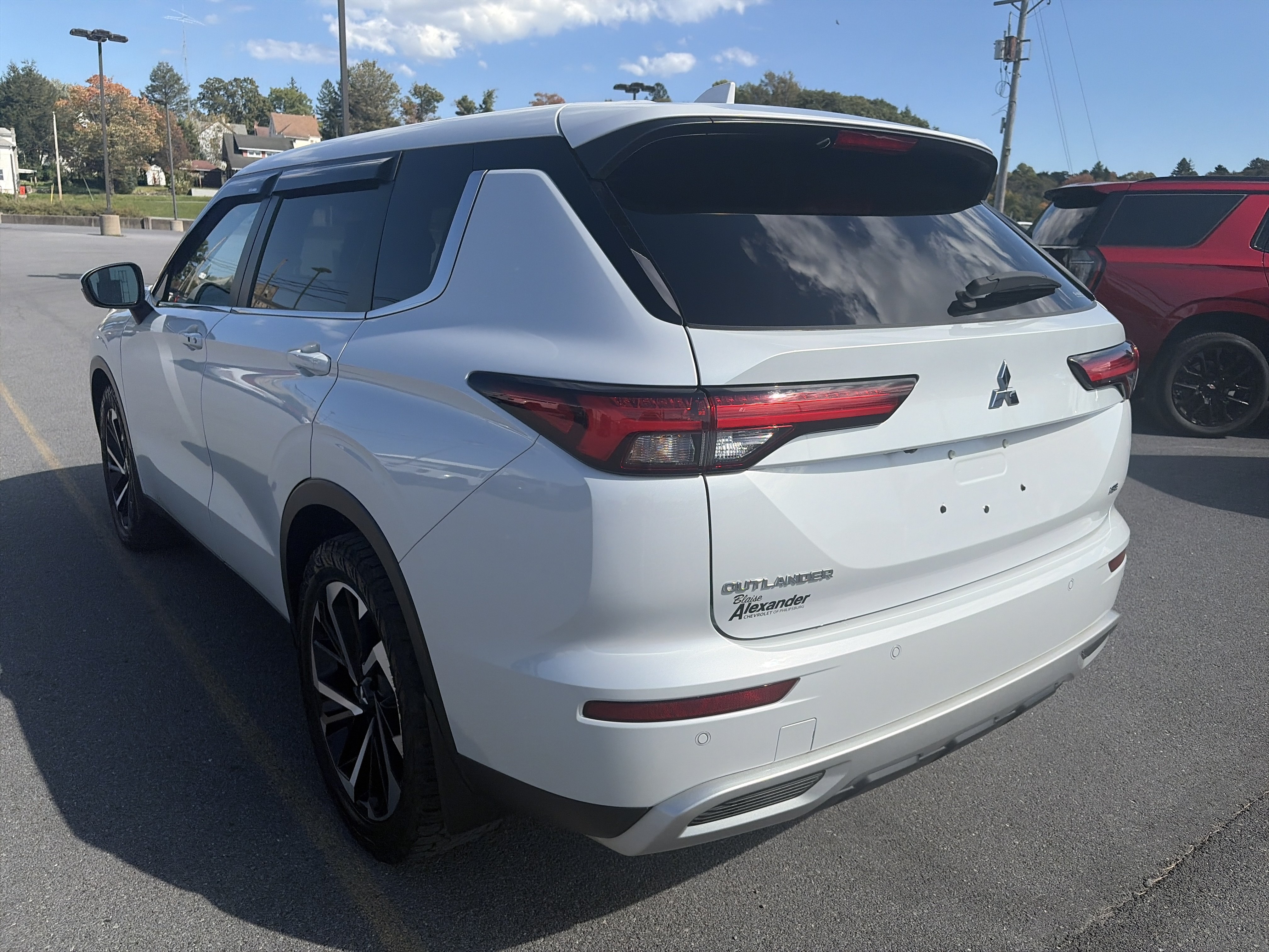 Used 2024 Mitsubishi Outlander SE AWD/4WD image 4