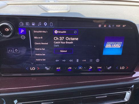 Used 2026 Chevrolet Traverse Z71 w/ Enhanced Driving Package AWD/4WD image 19